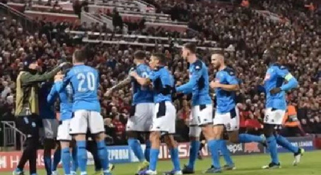 Ancelotti pubblica l'esultanza dei calciatori del Napoli: La strada giusta [FOTO]