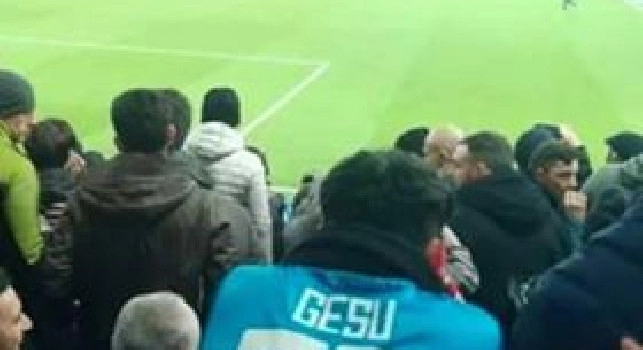 Tifoso Napoli "Ges&ugrave; 33"