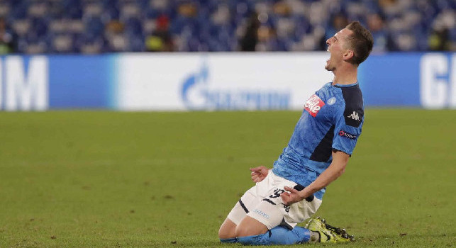 Milik esulta su Instagram: Tre gol, cento sorrisi, mille abbracci e tanta felicità: vittoria per i tifosi del Napoli [FOTO]
