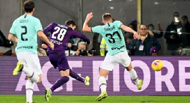Fiorentina-Inter 1-1, Vlahovic pareggia al 92’: beffa nel finale per i nerazzurri