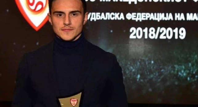Elmas calciatore macedone dell'anno, l'azzurro premiato: Grazie della serata meravigliosa, sono felice! [FOTO]