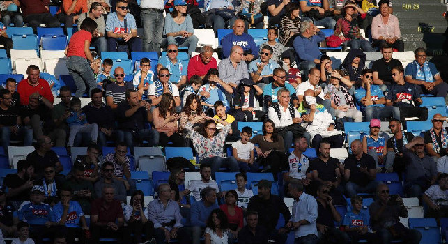 Gli abbonati diffidano la SSC Napoli: integrazioni illegittime del Regolamento d'uso e comportamento omissivo degli steward