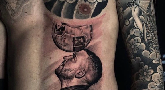 Nuovo tatuaggio per Insigne con dedica commovente alla figlia | FOTO