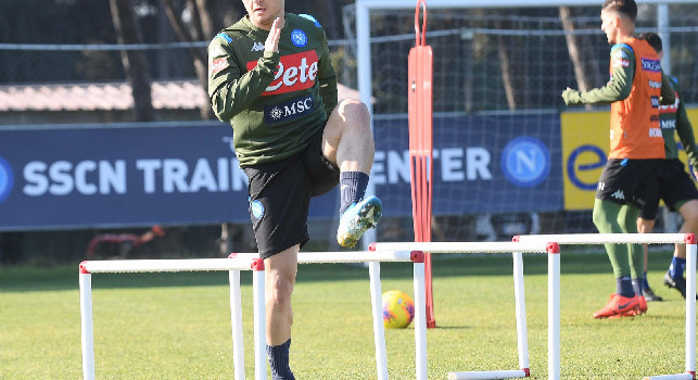 Fase 2 per il calcio, via agli allenamenti di gruppo, Il Mattino: la FIGC studia l'alternativa, pronti i playoff se Spadafora ha altri dubbi sul campionato