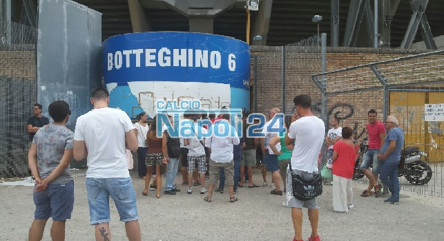 Napoli-Juventus, verso l'esaurimento anche Distinti e Tribuna Posillipo