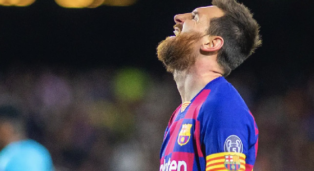 Gazzetta lancia il Napoli: Può farcela col Barcellona, è il momento giusto per batterlo! Fragile in difesa, fatica a segnare, Messi sembra rassegnato