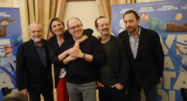 Emergenza Coronavirus, la FilmAuro posticipa l'uscita del film Si vive una volta sola: il comunicato