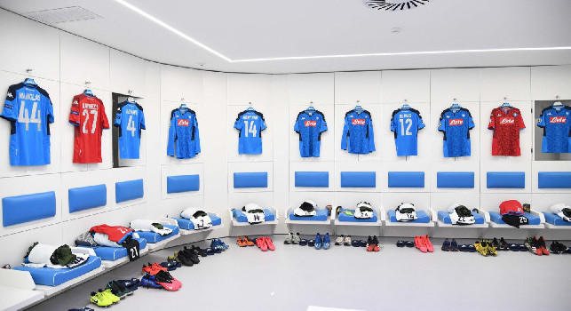 Tutto pronto nello spogliatoio della SSC Napoli: la squadra di Gattuso scenderà in campo con la classica maglia azzurra [FOTOGALLERY]