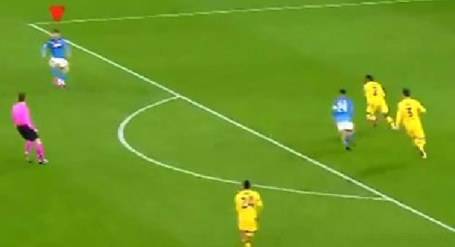 La Uefa ricostruisce il gol di Mertens alla Playstation: Dries ha spruzzato magia sulla Champions [VIDEO]
