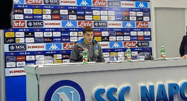Di Lorenzo in conferenza: Gol al San Paolo, che emozione! La cosa importante sono i 3 punti, ora pensiamo alla coppa Italia. Cori? Brutto sentirli [VIDEO]