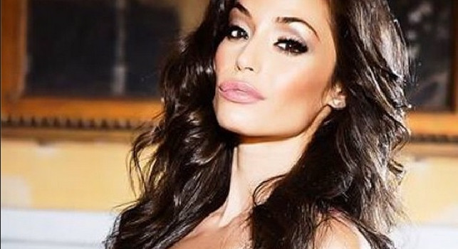 Raffaella Fico: Seguo il Napoli sin da piccola, preferisco Belotti a Petagna. Vi svelo per chi tifa mia figlia Pia