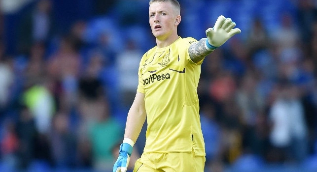 The Sun - Everton in isolamento, il portiere Pickford <i>disubbidisce</i> e viene beccato a un match di boxe