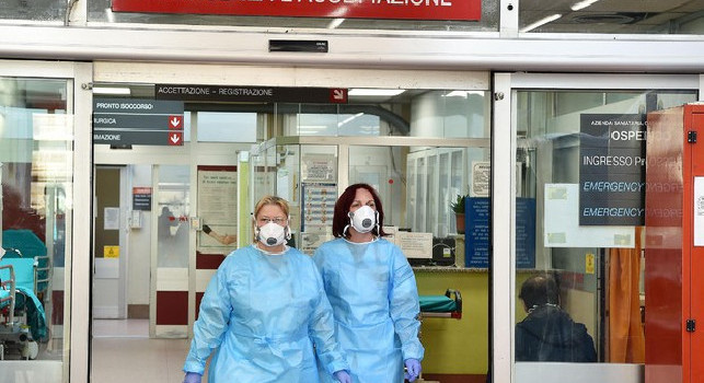 Coronavirus, primi importanti 'messaggi' di speranza: paziente guarisce in Spagna, applausi da tutto l'ospedale! [VIDEO]