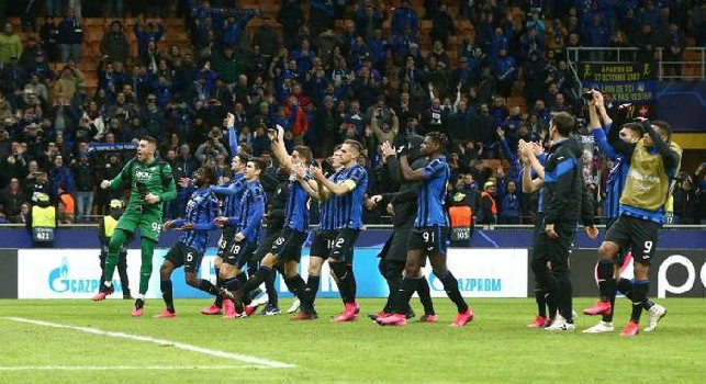 Ripresa Serie A, dura protesta dei tifosi dell'Atalanta: Inseguite i milioni e non il pallone
