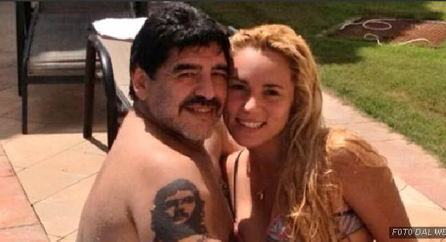 Maradona, l'ex compagna: Non mi pento di essermi separata da lui, era una relazione tossica! Non so se ero innamorata di lui