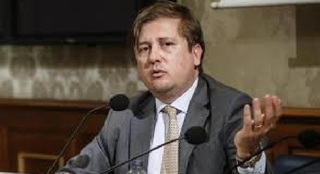 Viceministro della Salute Sileri: Congiunti? Ora serve buon senso. Bastano le mascherine chirurgiche, guanti da usare solo in alcuni casi