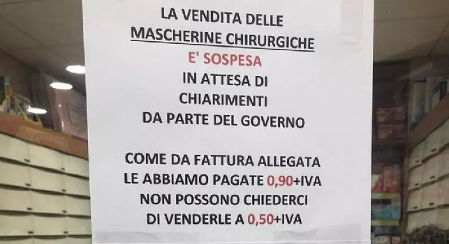 Caos mascherine, le farmacie sospendono la vendita: Non possiamo perderci col prezzo imposto