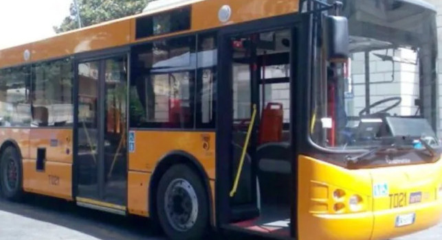 Coronavirus, assalto agli autobus: l'allarme degli autisti di Napoli