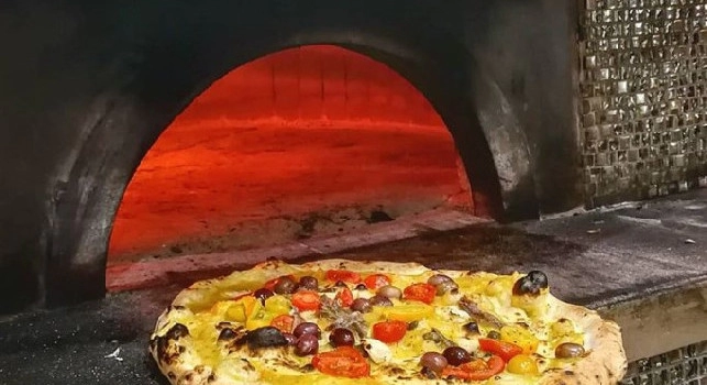 Pizza mania, boom 'Pezzereniello' a Cimitile: famiglia Gaetano da record, in 3 giorni quasi 600 consegne!