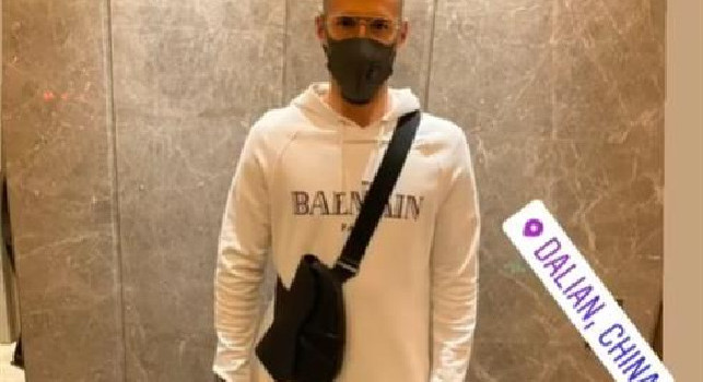 Hamsik mostra il suo street style: l'ex azzurro indossa anche la mascherina anti COVID-19 [VIDEO]