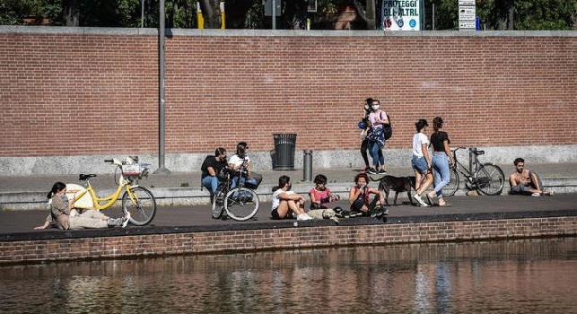 Fase 2, Navigli affollati a Milano: Tra 2 settimane tutti di nuovo a casa o in ospedale! [VIDEO]