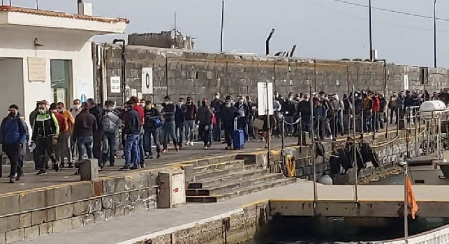 Caos agli sbarchi, il sindaco di Capri a De Luca: E' intollerabile, siamo indignati [FOTO]
