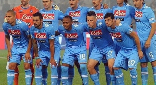 Zuniga ricorda il suo Napoli e posta un'immagine: Che banda! [FOTO]