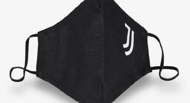 La Juventus lancia la mascherina ufficiale del club, costa 6,90 euro [FOTO]