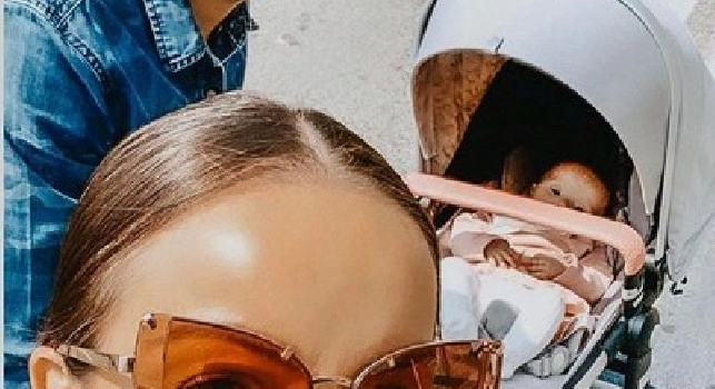 Lobotka con la famiglia sul lungomare di Napoli [FOTO]