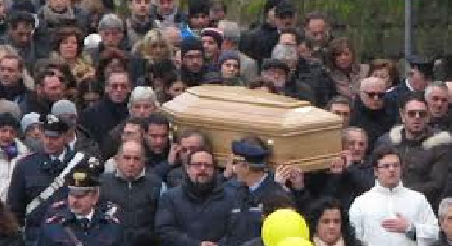 Ex calciatore muore a 39 anni sconfitto dalla leucemia, il padre: Era un grande tifoso del Napoli