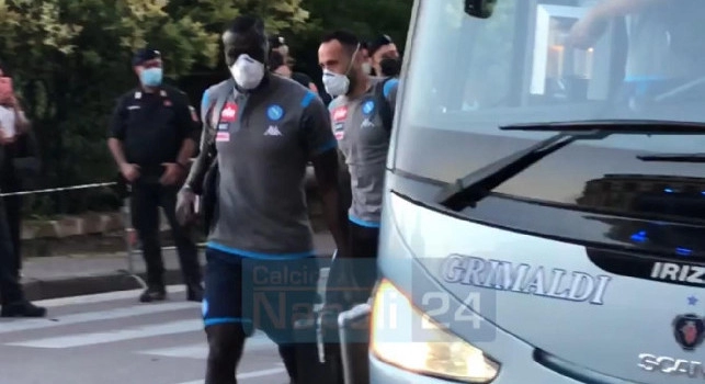 Coppa Italia, Napoli in ritiro al <i>Britannique</i>: ovazione per Mertens e Insigne, ma pochi tifosi presenti [VIDEO & FOTO CN24]