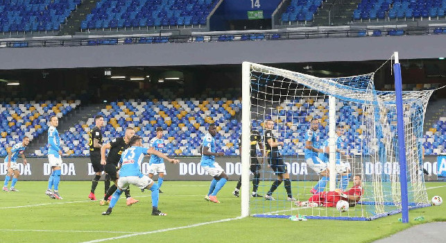 Gazzetta - Oh, mamma, come fa a battere il corazon in questo stadio vuoto? Ospina protagonista di una notte leggendaria