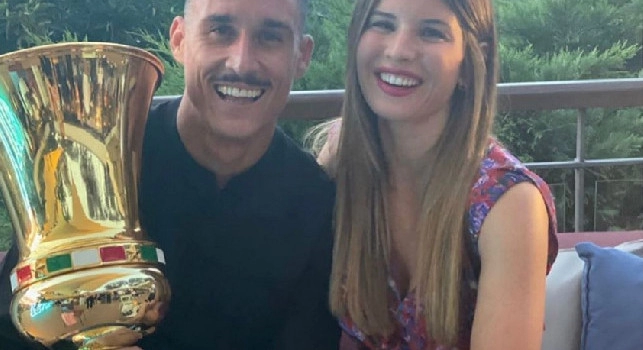 Messaggio di addio di Callejon su Instagram, la moglie del calciatore denuncia: E' un fake! [FOTO]
