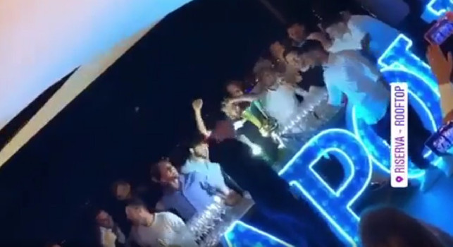 Olè, olè, olè, Josè! Josè! Gli azzurri fanno il coro per Callejon [VIDEO]