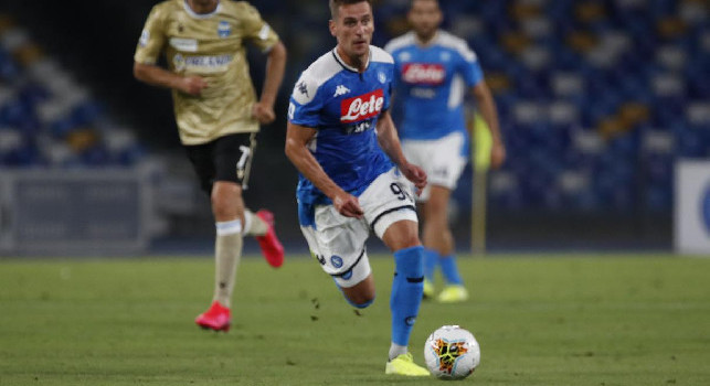 Sky - Tottenham e Juventus su Milik: il Napoli studia le contropartite