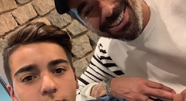 Il figlio di Lavezzi accontenta i tifosi ed esclama Forza Napoli in diretta su Instagram [VIDEO]