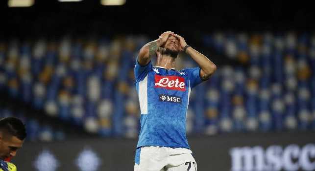 Azzurri vicinissimi al raddoppio: Politano colpisce il palo!