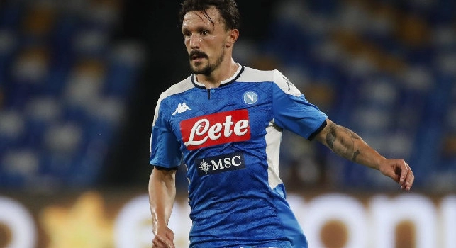 Clamorosa ingenuit&agrave; di Mario Rui, &egrave; calcio di rigore per il Parma! Padroni di casa in vantaggio