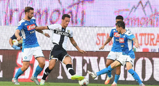 Gazzetta sul Parma: si affida a catenaccio e contropiede, non c'è da vergognarsi! Il titic-titoc del Napoli non produce granché