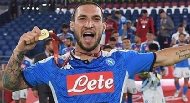 Politano: Grazie Napoli per l’accoglienza che mi hai riservato. Ho vinto il mio primo trofeo, torneremo più carichi per la nuova stagione