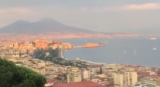 Time inserisce Napoli tra i migliori posti al mondo: Mare scintillante e imponente vulcano, vive una rinascita