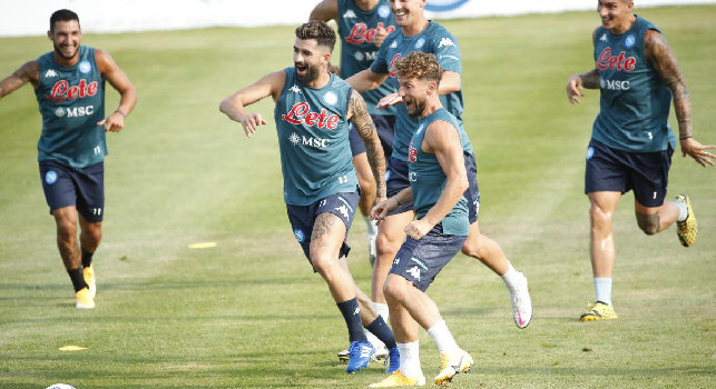Castel di Sangro, giorno 3: dall'omaggio a Mertens al super gol di Insigne, quanti applausi per Osimhen [FOTOGALLERY CN24]
