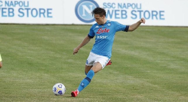Squadra duttile e disposta al sacrificio: doppio ruolo per Zielinski