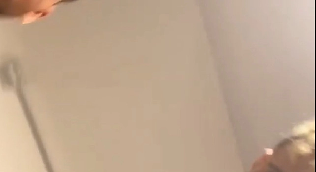 Mertens e il magazziniere Starace prendono in giro i capelli di Malcuit: Sono bellissimi! [VIDEO]