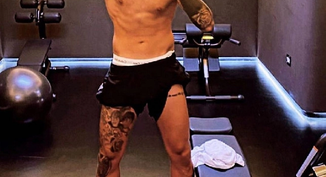 Petagna in versione mister muscolo [FOTO]