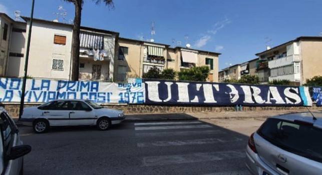 Curva B, gli ultras hanno seguito insieme Parma-Napoli. Uno striscione recita: Noi la prima la viviamo così [FOTO E VIDEO]