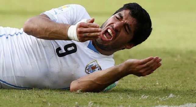 Juventus-Suarez e il giallo del dietrofront. Il Mattino: pistolero scaricato, ma perch&egrave;?