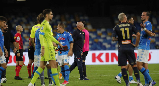 Incubo Napoli, telefonate ai giocatori del Genoa per info sui sintomi: azzurri risentiti e arrabbiati!
