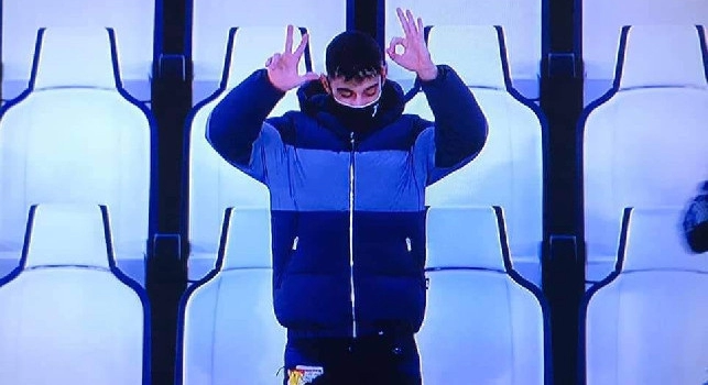 Tifoso esulta Juventus-Napoli