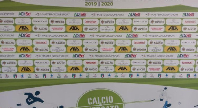 Si chiude il calciomercato - Ounas al Cagliari, Luperto al Crotone. Per Milik e Llorente si aspetta la chiusura del mercato in Spagna e Inghilterra